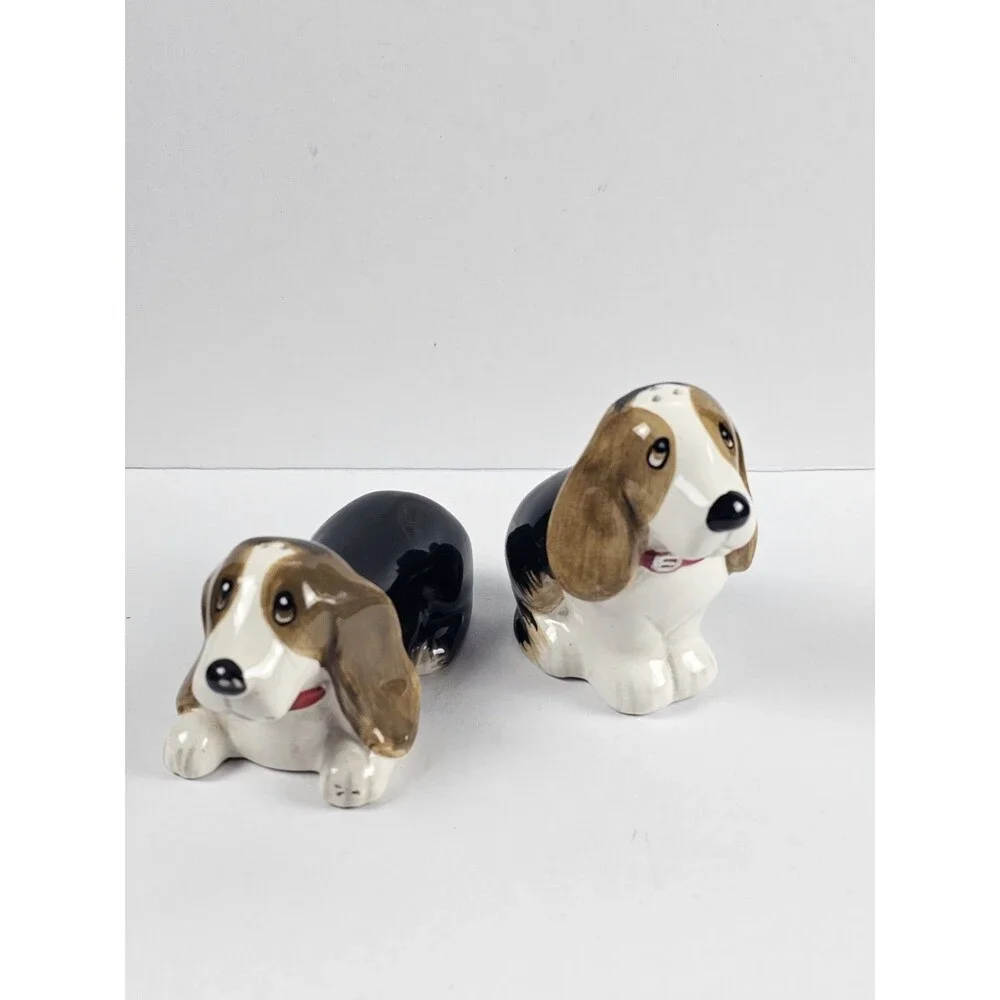Pioneer Woman Charlie & Walter Basset Hound Dog Ceramic Salt and Pepper Shakers